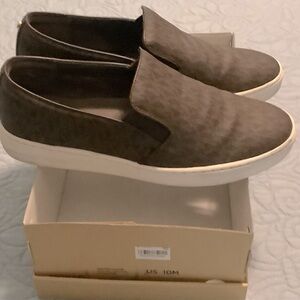 Women's Keaton Slip-On Logo Sneakers